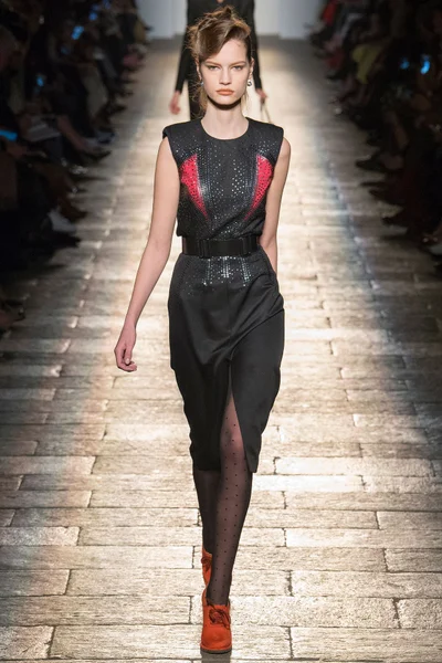 Look 23